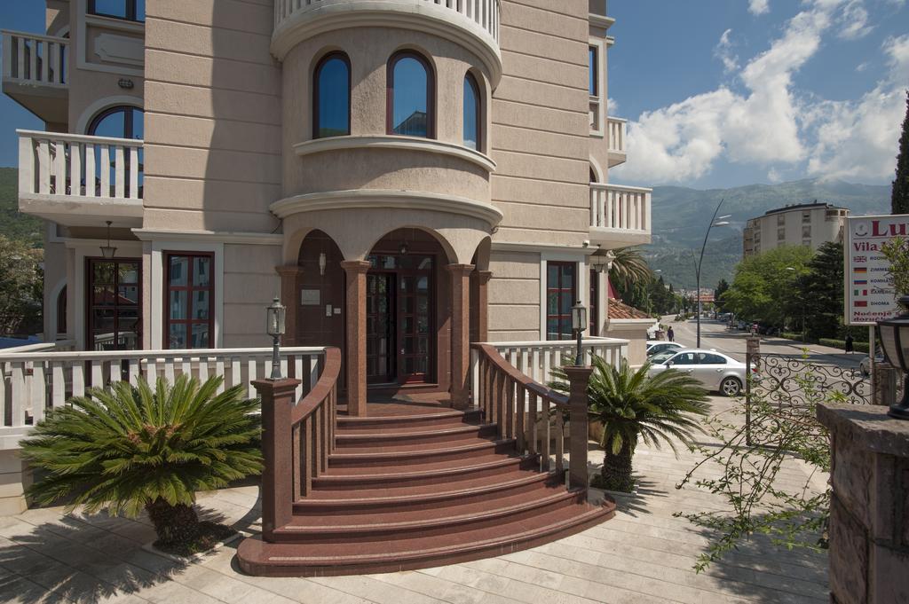 Hotel Vila Lux Budva Exteriör bild